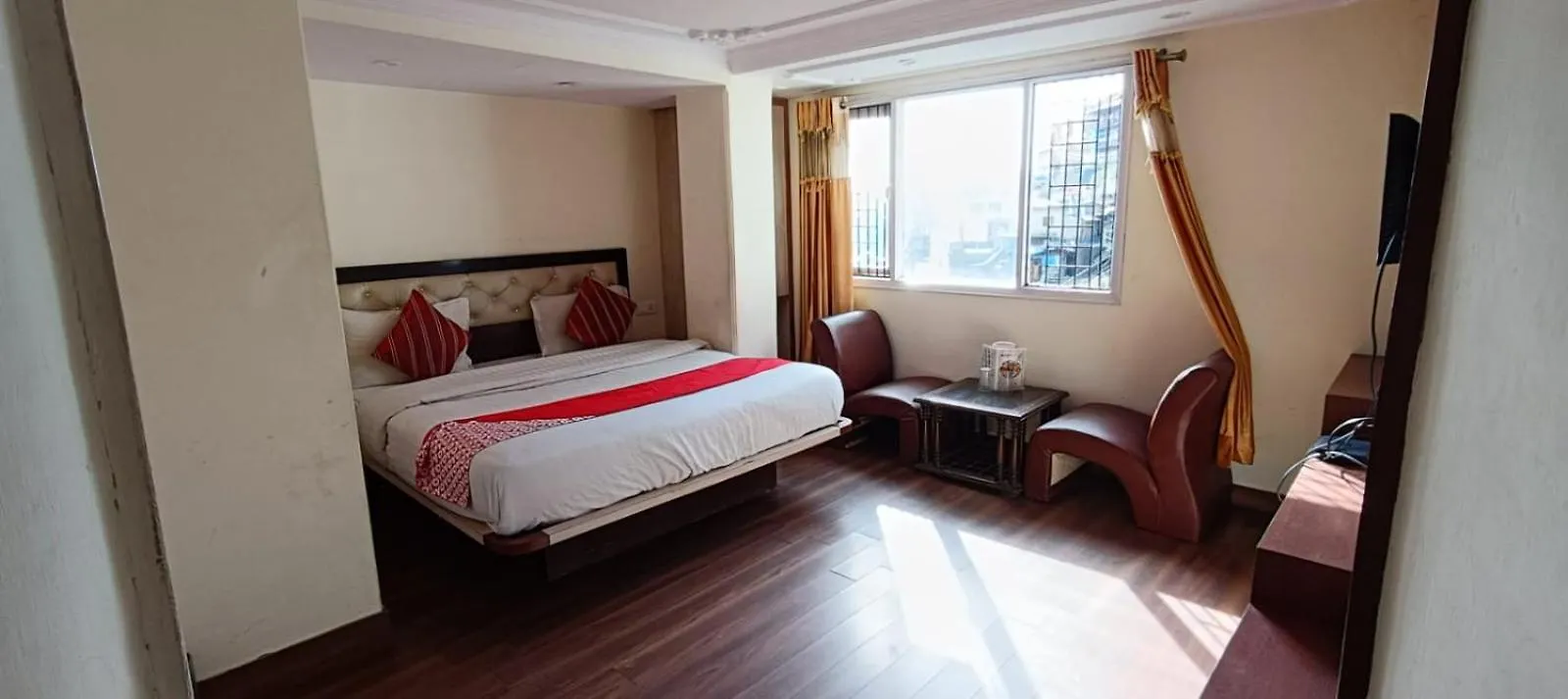 Hotel Royal Apsara Shimla 3*,  India